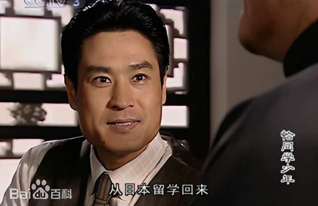 1913年湖南第一师范的课堂上，42岁的杨昌济抛出问题：“你们为什么学师范？”蔡