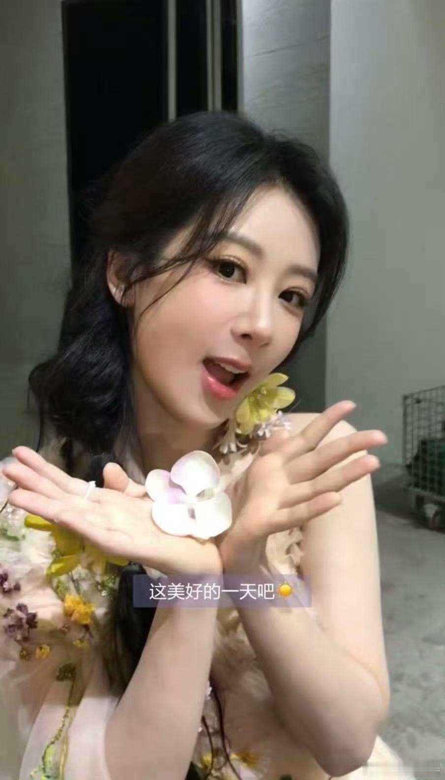 杨紫一条视频涨粉59万刷完杨紫那条视频果断关注，难怪直接涨粉59万，可爱又真诚很