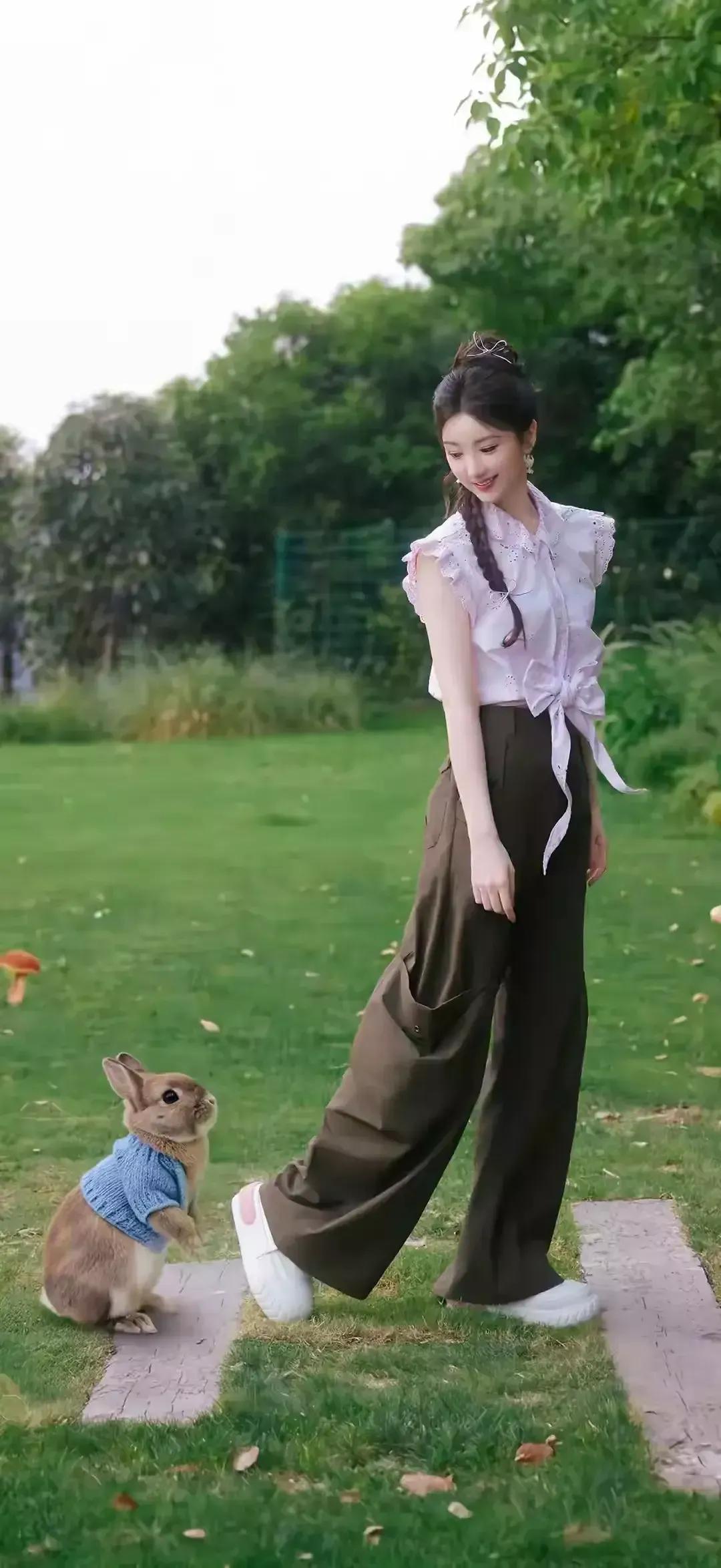 你不知道你有多可爱，你不知道有多少人暗恋你。