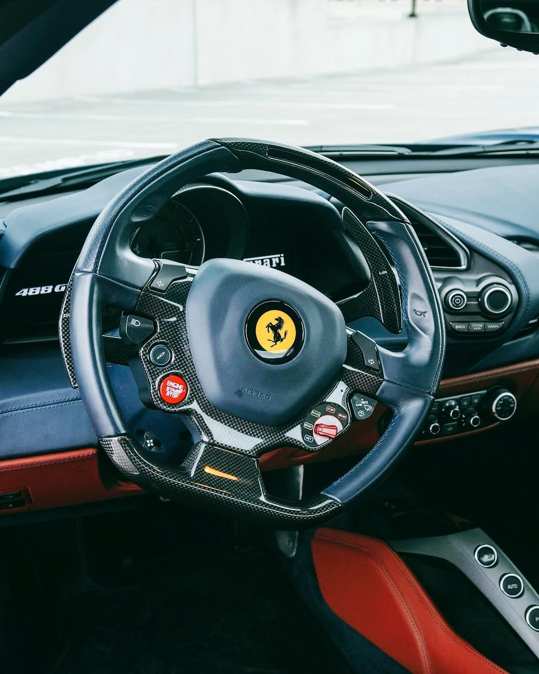 法拉利 488 GTB我与汽车的日常