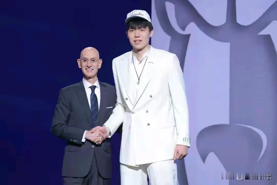 恭喜杨瀚森第16顺位被波特兰开拓者选中！成为第九位被选中的中国球员:
1、宋涛