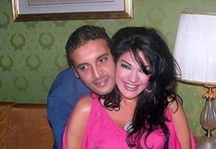 卡扎菲倒台后，反对派从其儿子的电脑中找到了大量私密照片，这些照片让人惊讶不已，谁