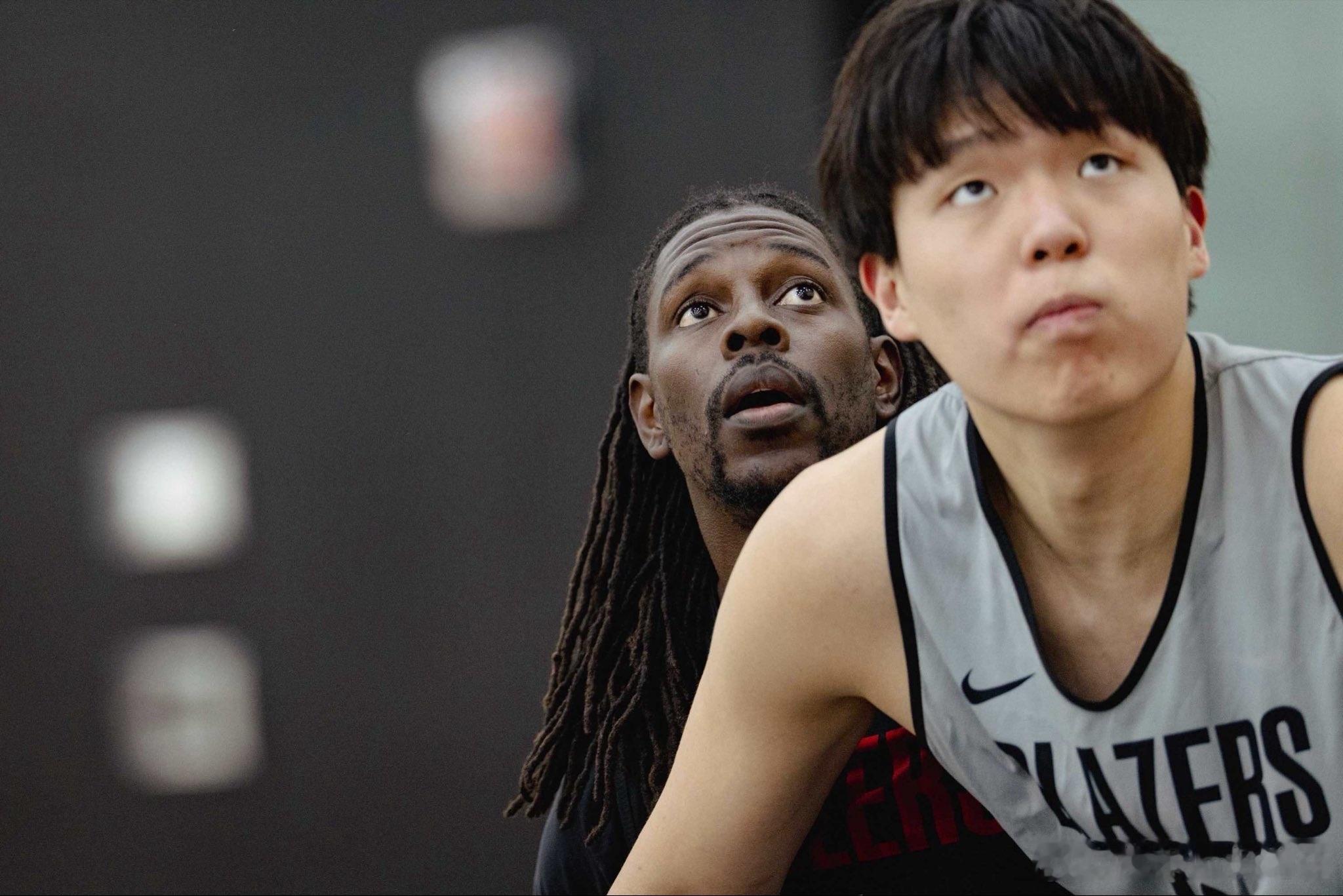 NBA新赛季首期球队战力榜：雷霆第一，掘金第二，火箭第七，勇士第八，湖人第十。开