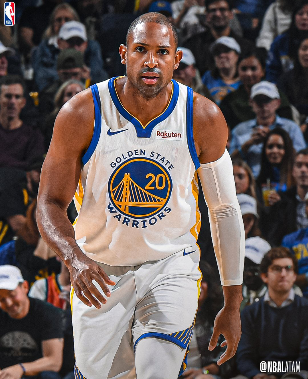 霍福德不会出战明日对阵太阳队的比赛后天客场背靠背国王队将会出战金州勇士[超话]金