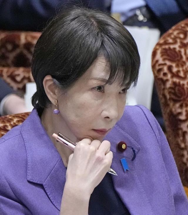 12月21日，日本共同社报道，在20日和21日进行的全国电话民调中，高市内阁支持