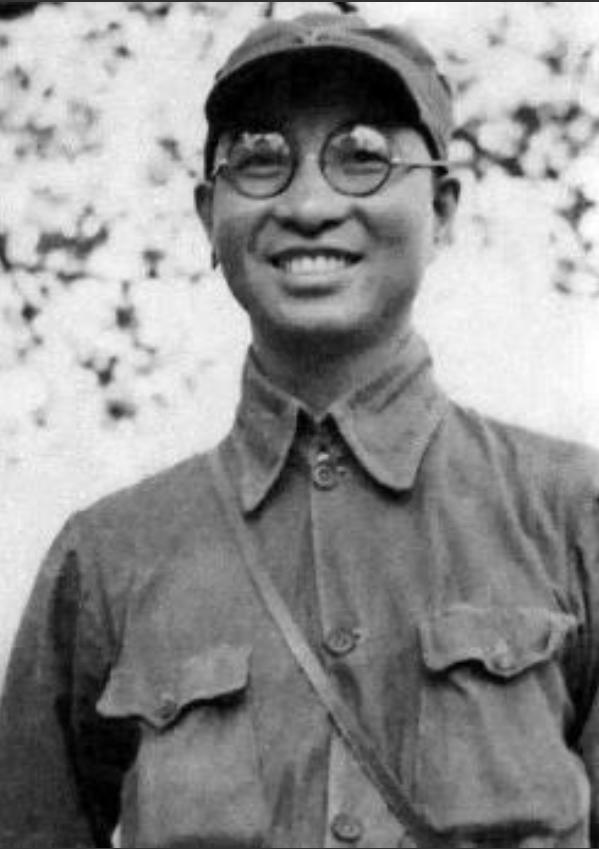 抗战中，陈赓想打榆社，对一旁的女营长王久香说道：“今晚再打一次榆社怎么样？”王久