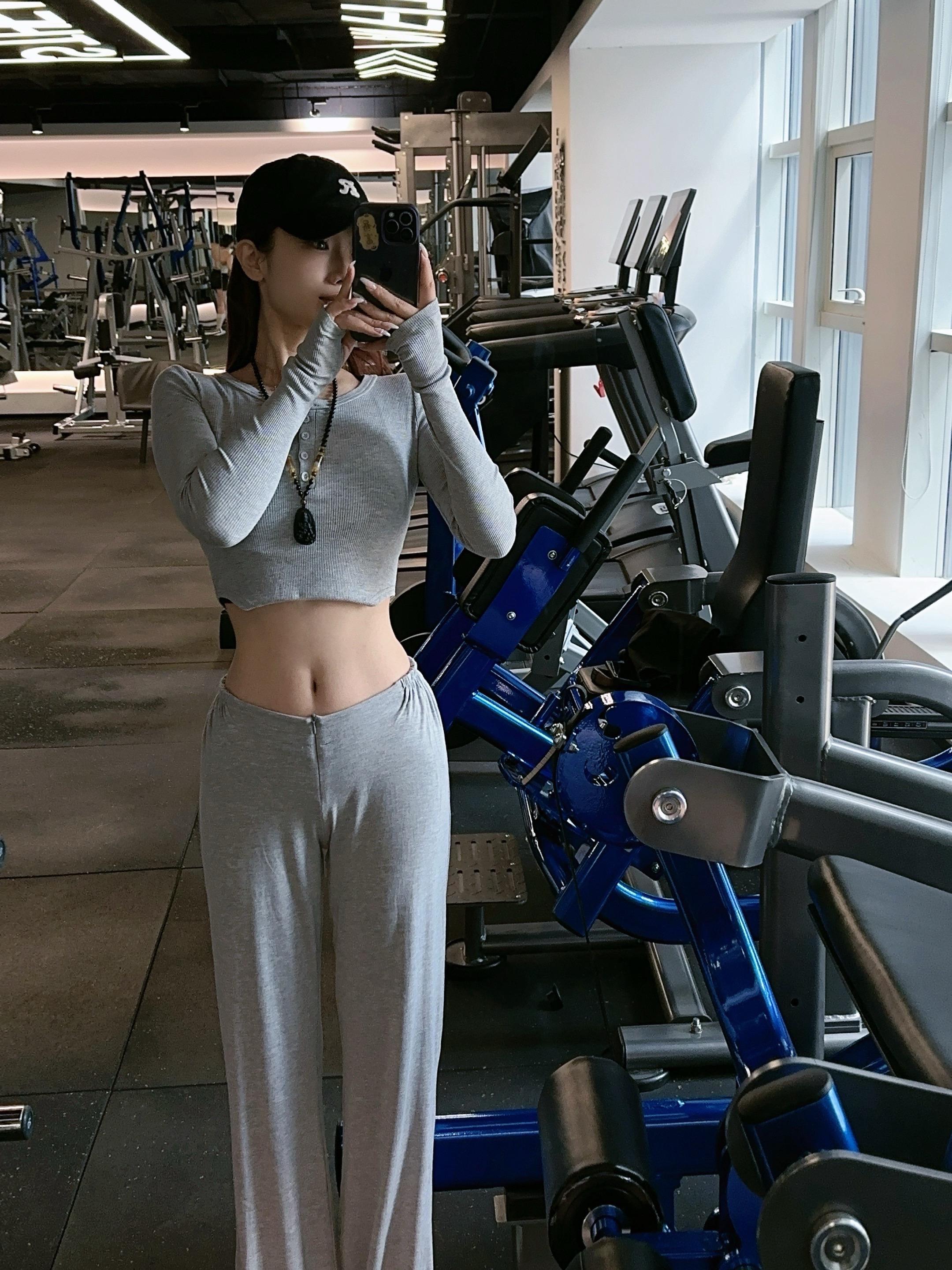 上了一整天班还能坚持健身的女人没有一个是孬种
