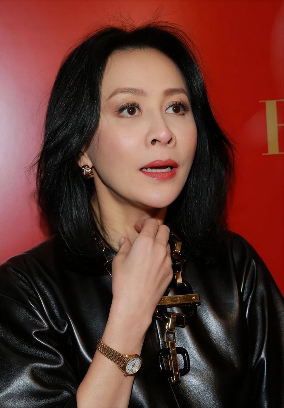 身家十亿的刘嘉玲，把千万豪宅给到干儿子康康，本以为能收获一份圆满亲情，没想到少年
