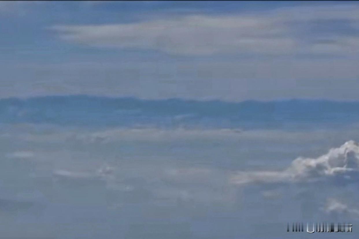 中央山脉和101清晰可见，如此近逼，也没看到高市和川普有什么说道，高市等于自我打