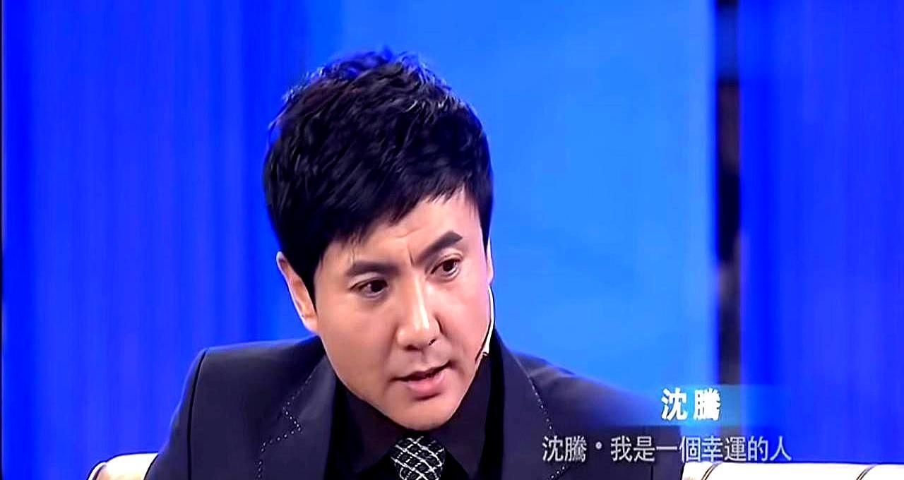 33岁被导演嫌“太老”，46岁登顶400亿票房王。
 
宁浩当年没选他，理由是3