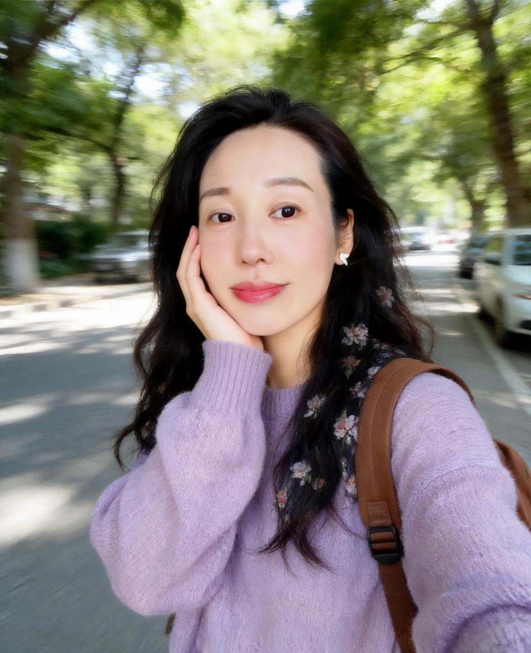 82年43岁 单身离异11年  
像姐姐还是阿姨
00后小朋友喊阿姨
心里会不自