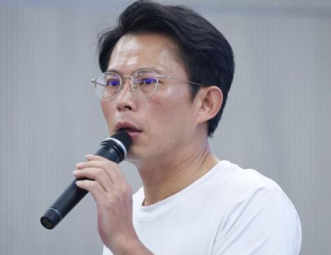 拦不住！根本拦不住！
黄国昌要带团去大陆了！


黄国昌想来大陆看看
这事在台湾