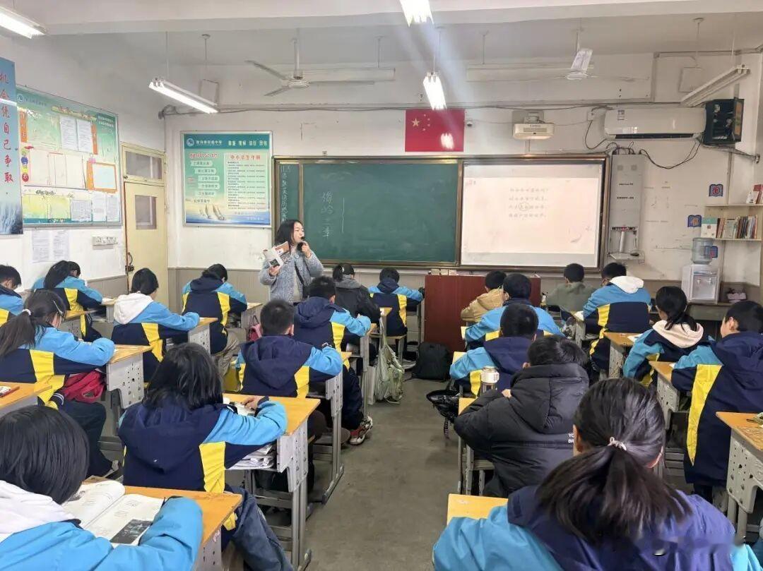 汉台教体向您报告丨新沟桥初级中学
学校成立德育工作领导小组，健全班主任工作职责，