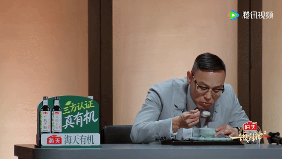 甘肃百合被一饭封神厨师做成主菜打破百合只能做甜汤的刻板印象，一整道菜全靠兰州百合