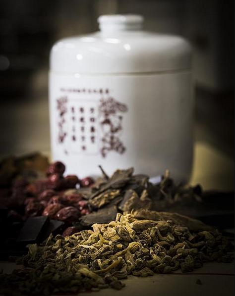 男性功能障碍不过是“气血经络”堵了，通开就好了
 
大家好，我是你们的中医朋友陈