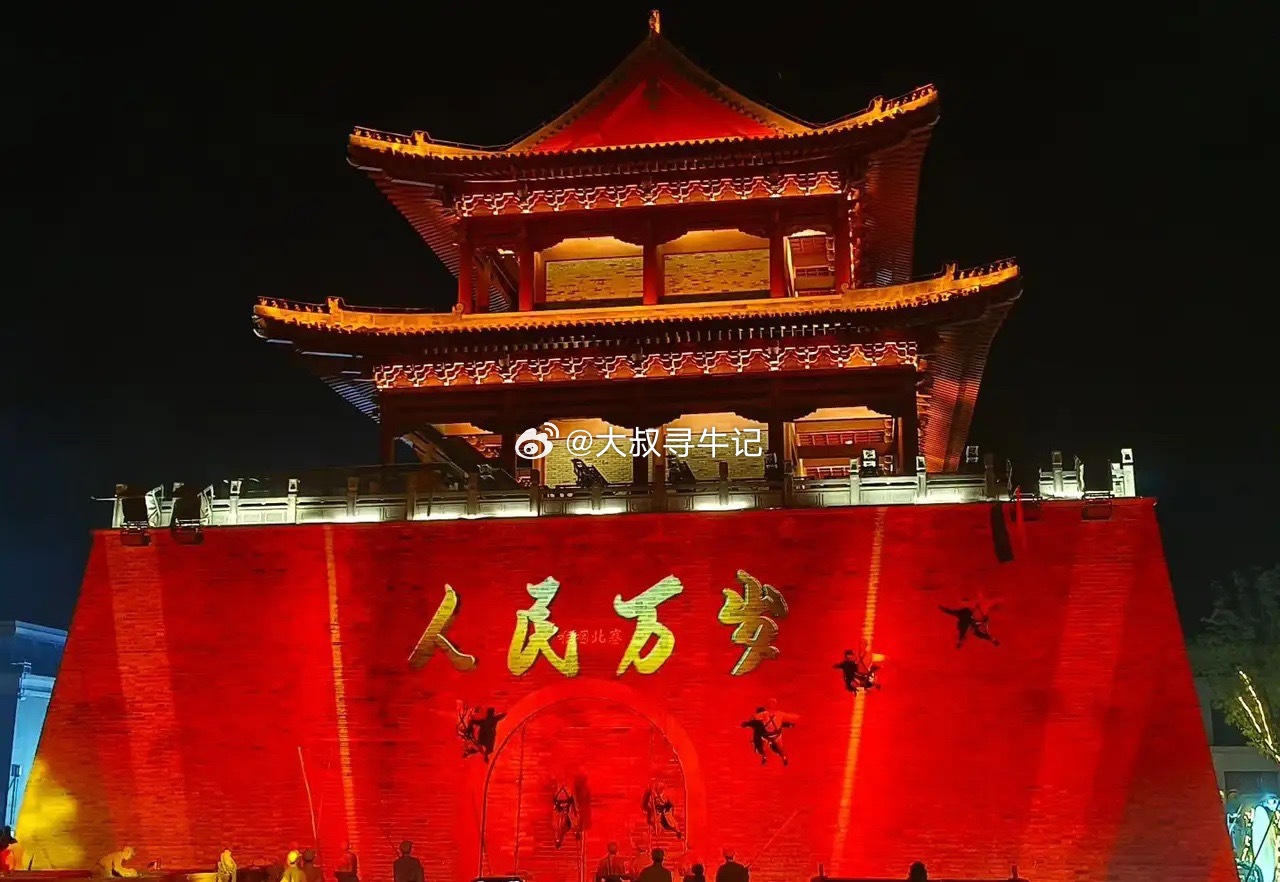 a股热点板块题材，还在于光互联，光通信+细分赛道，磷化铟，铌酸锂薄膜，交换机，c