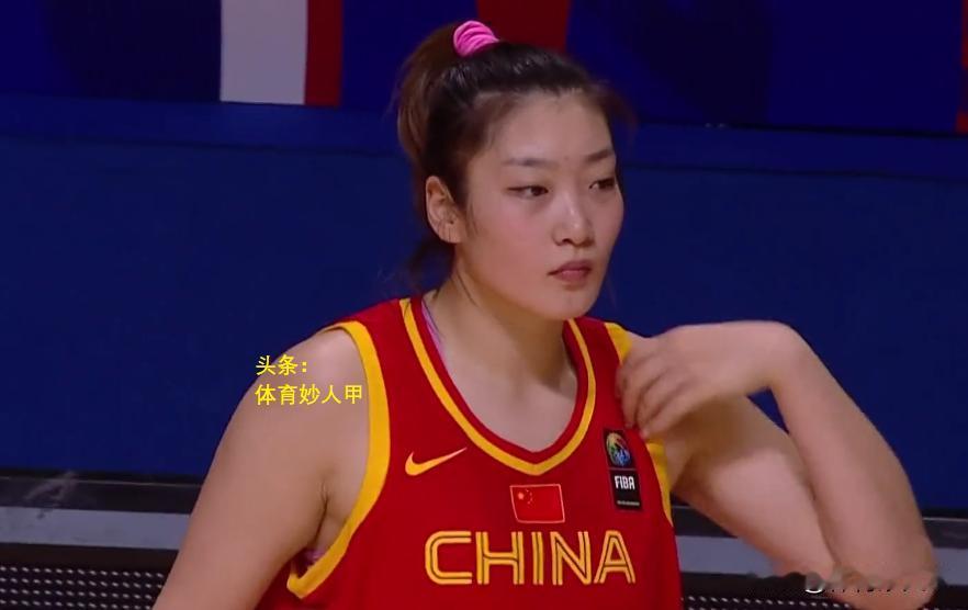 篮球媒体人：李梦在训练的时候，状态很一般，在热身赛前2周，她就已经离开了中国女篮
