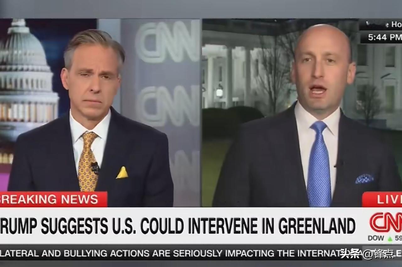 白宫办公厅主任史蒂芬·米勒近日在CNN与主持人激烈对峙，言辞犀利、火药味十足。米