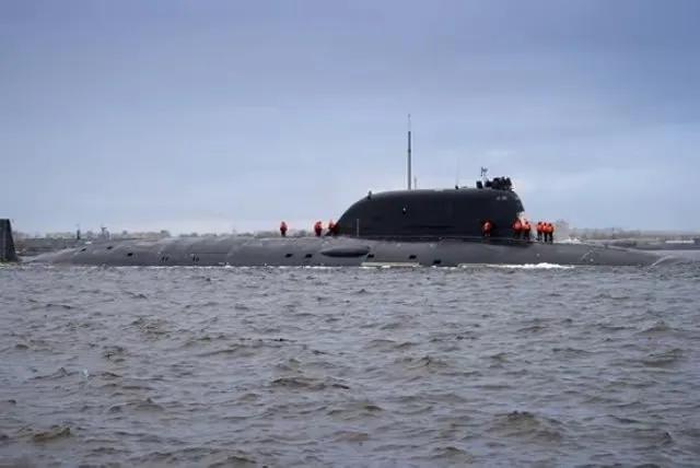 众所周知，俄罗斯的核潜艇技术堪称天下第一。最近，普京提出与中方展开军事技术合作，