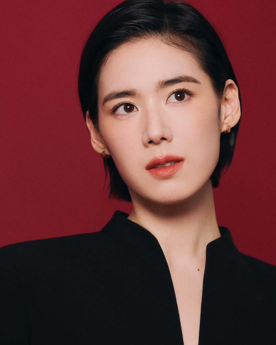 郑恩彩 x Armani Beauty据韩媒报道韩国演员郑恩彩出任Armani 