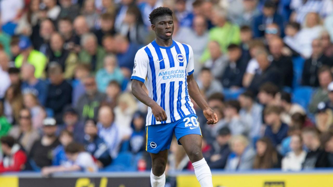 巴莱巴在非洲杯比赛中因受伤被换下，他在夏天就遭遇过膝伤，本赛季初期身体状态不佳。