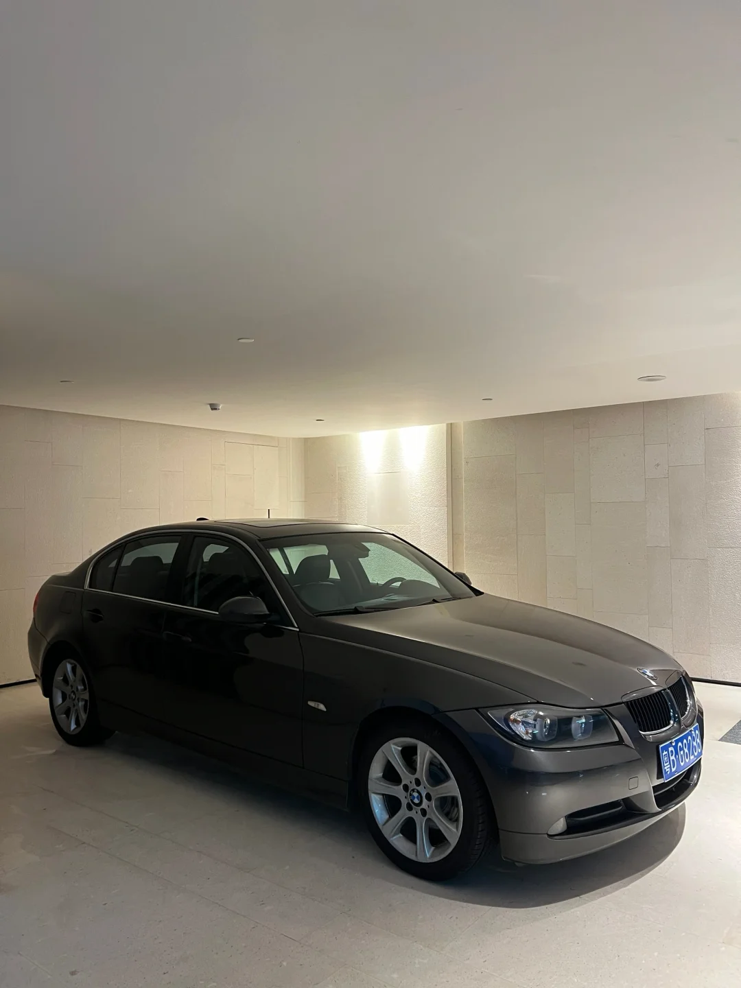 一台完整度极高的手动宝马E90
