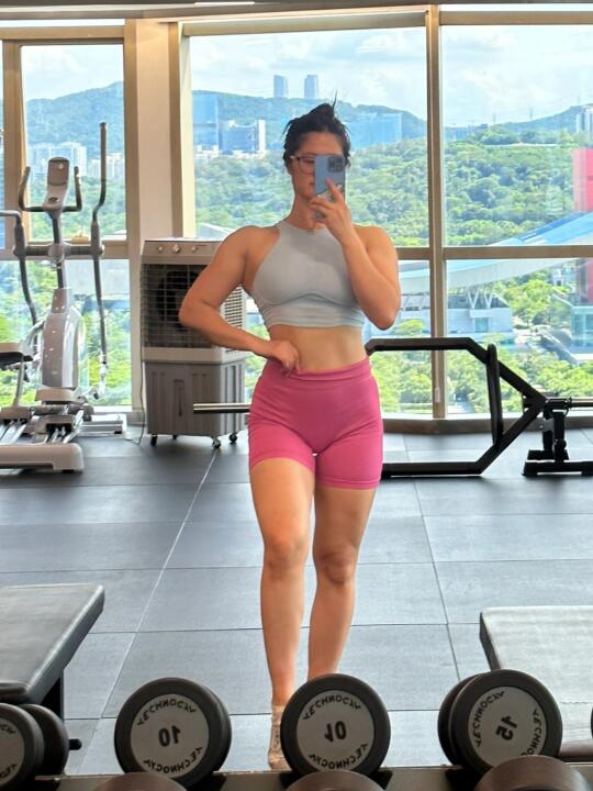天热热成细狗了🐶