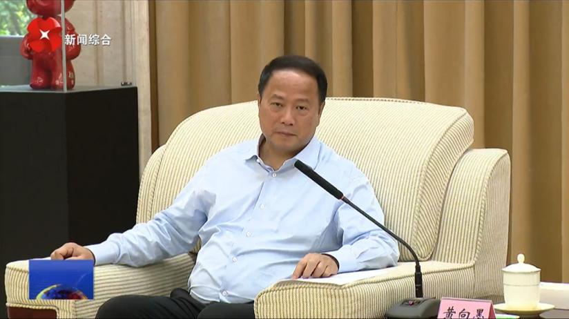 7月27日，香港玉湖集团董事局主席黄向墨一行，在西安。

看来，玉湖冷链（西安）
