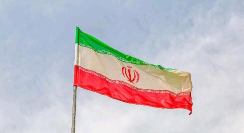 没想到以色列玩的这么阴！3月5日，伊朗时报表示，继沙特炼油厂遇袭、英国基地遇袭、