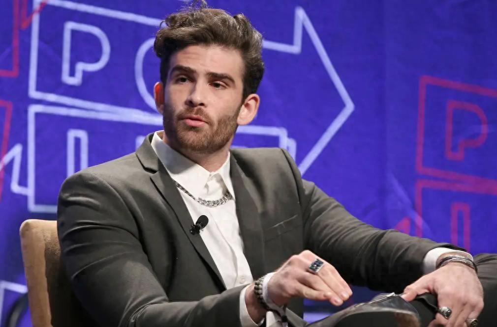 亚裔美国人是“白人的狗”，与民主党关系密切网红发表种族言论

4月7日，共和党全