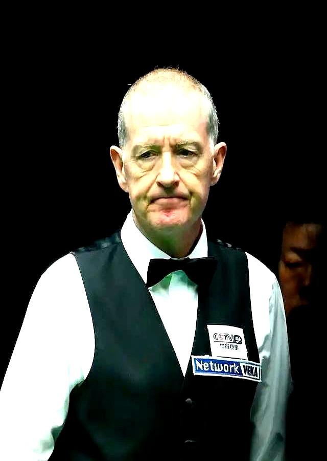 戴维斯是见过大场面的。
 

那个斯诺克传奇戴维斯，他直接对着《地铁报》就点名了