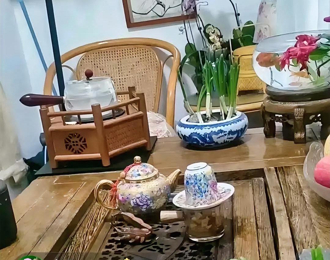 新年还没过完重磅消息就传来……
 
柴桑大姐直播中透露:近期已有四位相关人员被约