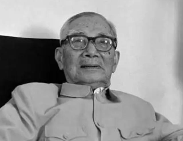 1989年，著名桥梁专家茅以升病危，病床前却空无一人，六个子女均未到场。弥留之际