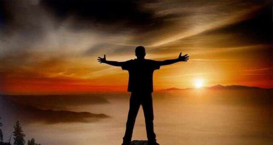 这行不好干了。但也不用太悲观，竞争大说明有搞头。只要坚持做有价值的东西，慢慢积累