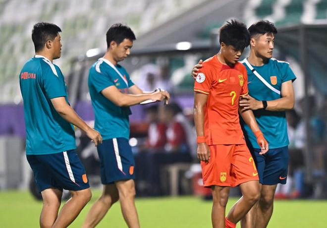 日本队看傻眼，卡塔尔队沉默了！中国 U16 男足作为特邀嘉宾去参加海湾杯，没想到