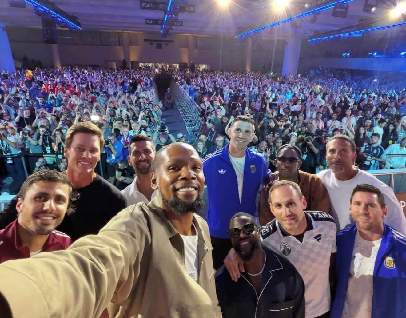 这是个什么组合罗德里，Tom Brady，德约科维奇，杜兰特，马丁内斯，Kevi