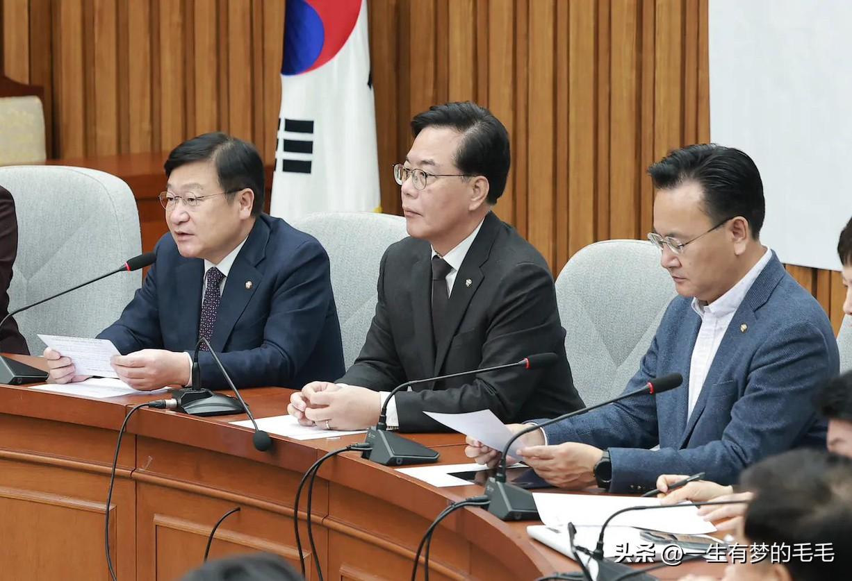 7日，韩国国民力量党发声批评，受美国、以色列与伊朗之间的军事冲突影响，驻韩美军的