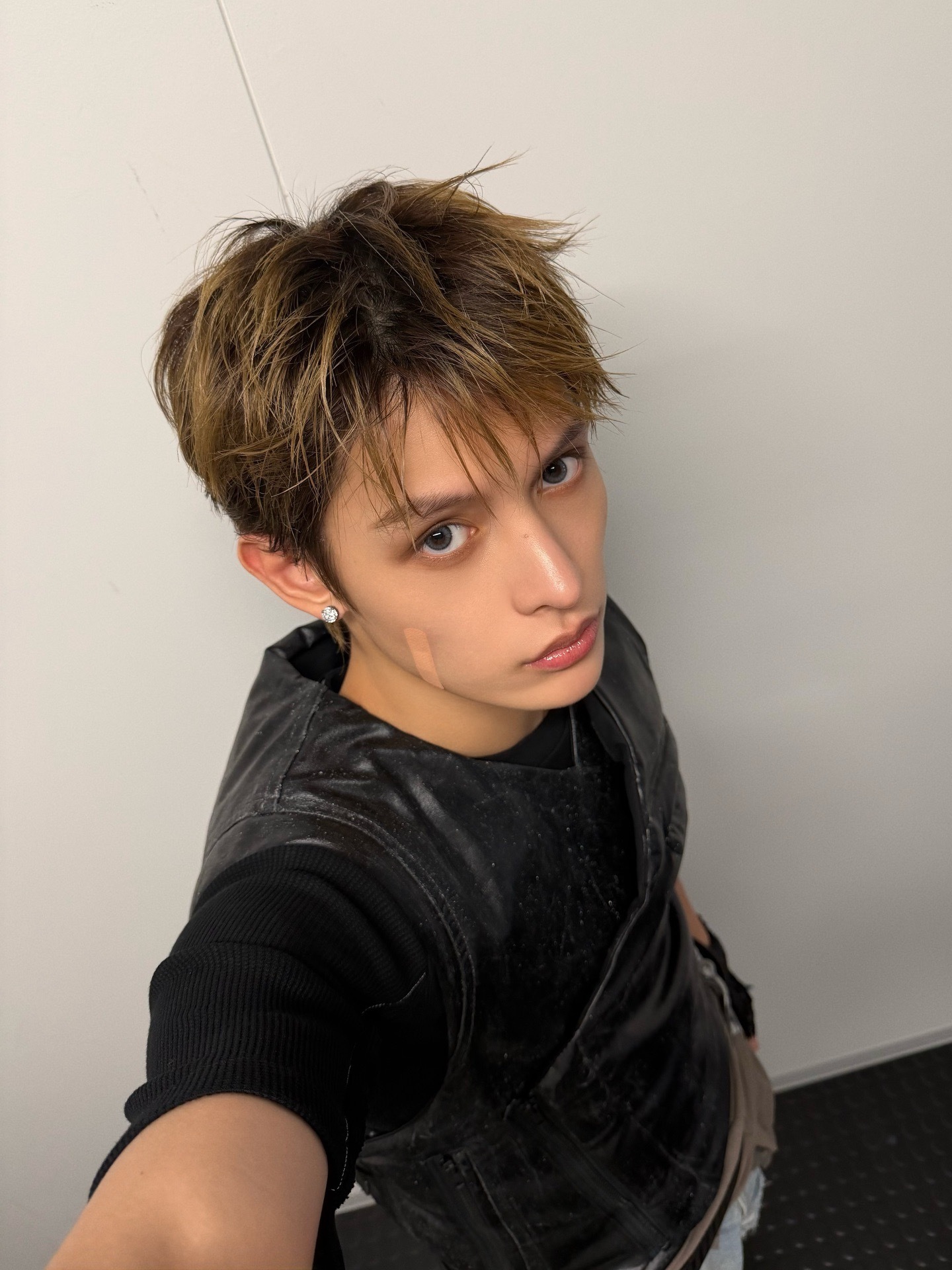 赵雨凡JAMES 🦅赵雨凡 雨凡，你是一只喜欢搞怪的可爱小猫咪🐈⬛ 