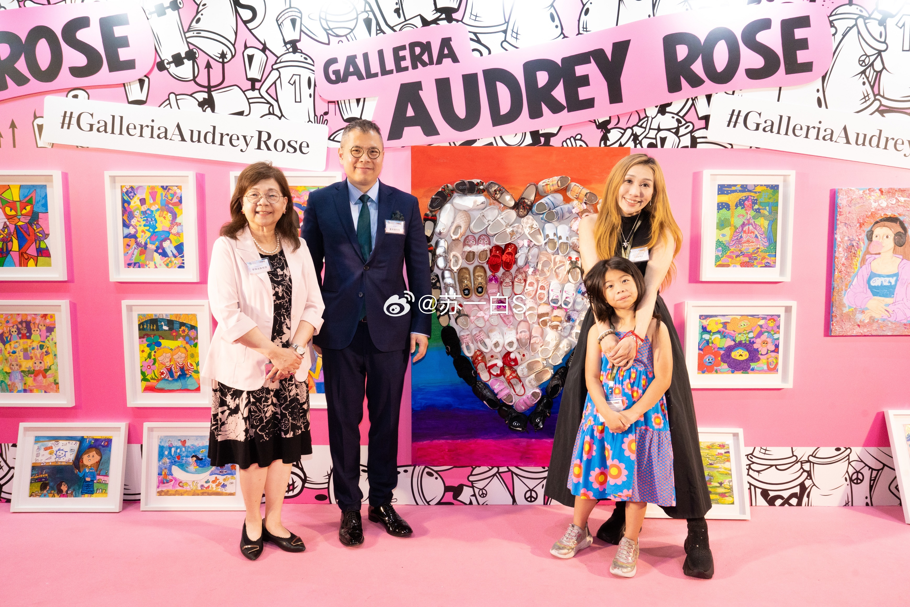 何超盈和辛奇隆的6岁女儿在“儿童书展”办了场个人艺术展览——Galleria A