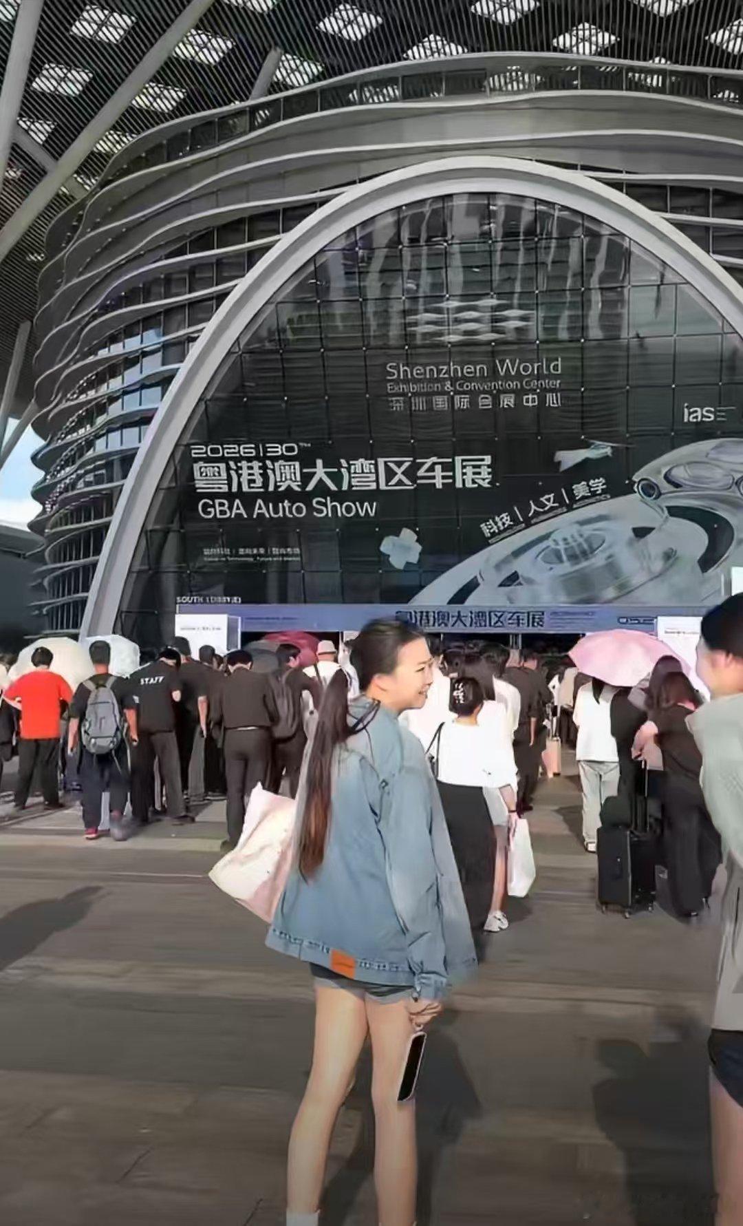 大湾区车展的硬核科技探寻未来出行方向，就来2026大湾区车展。智能驾驶持续迭代，