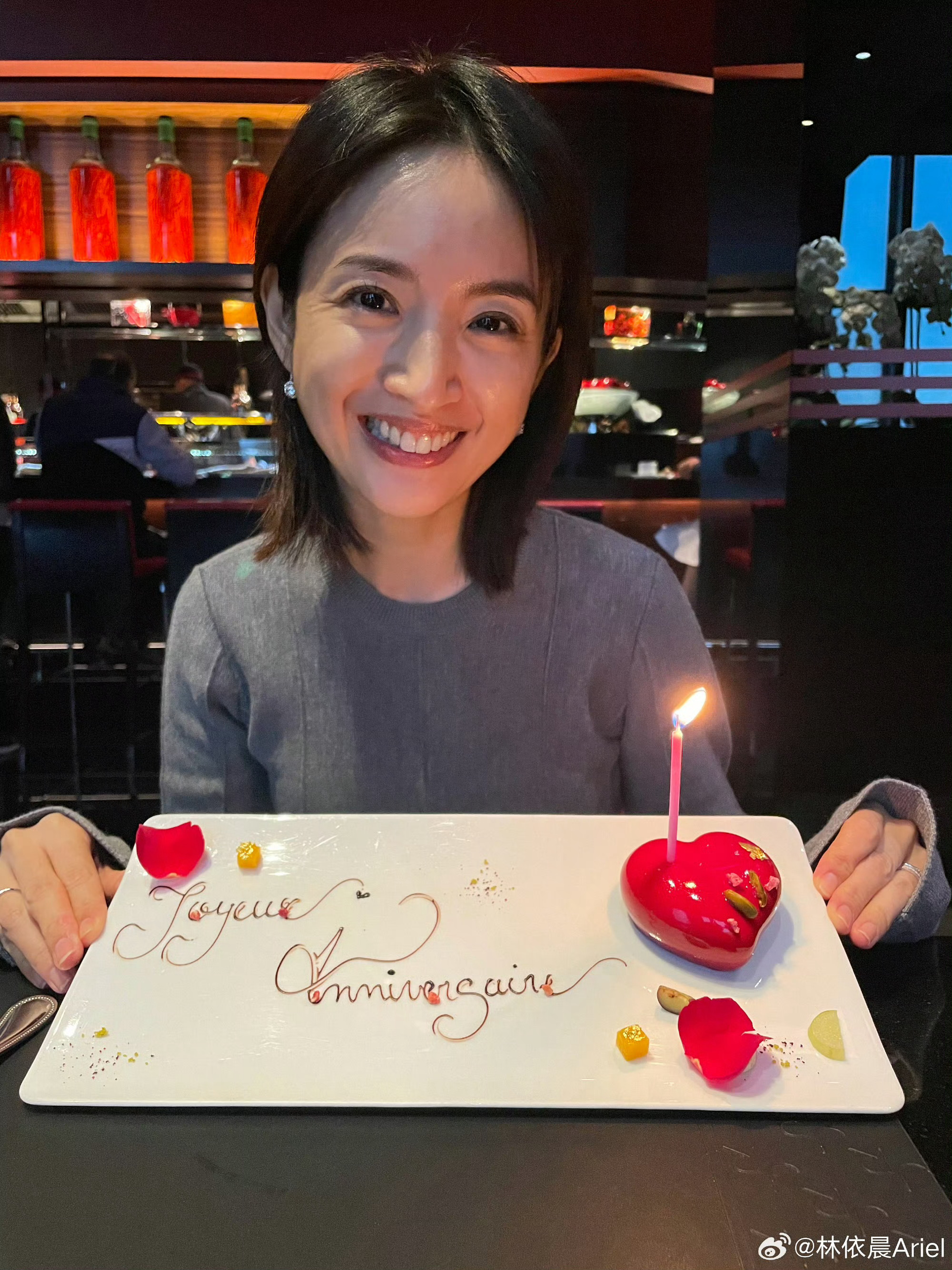 林依晨参加花少8只带一丢丢化妆品林依晨参加花少8只带一丢丢化妆品，甚至说能不化妆