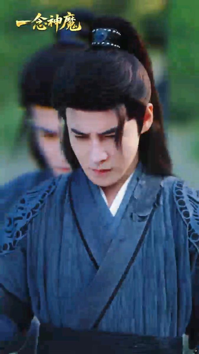 短剧修仙男主四件套成为短剧修仙男主的必备条件 现在当修仙男主，比考公还得“政审严