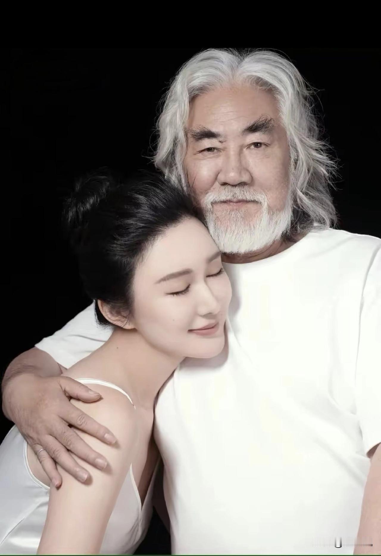 杜星霖和张纪中：俩人的事儿，咋就这么招骂？

说真的，杜星霖和张纪中这对，就没从