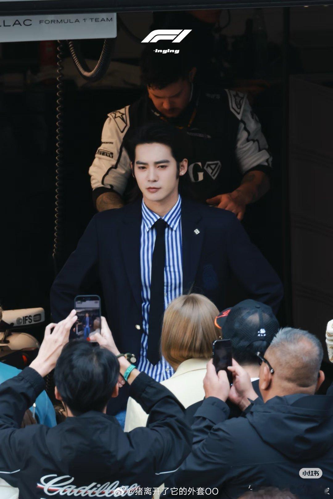 于适f1赛事活动造型图，百变男神，又帅出新高度了！！