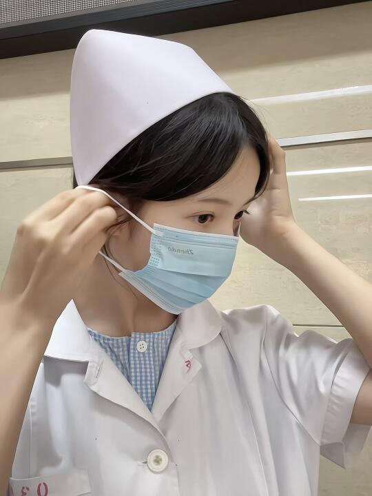 戴口罩时，同事帮我拍到的绝美瞬间