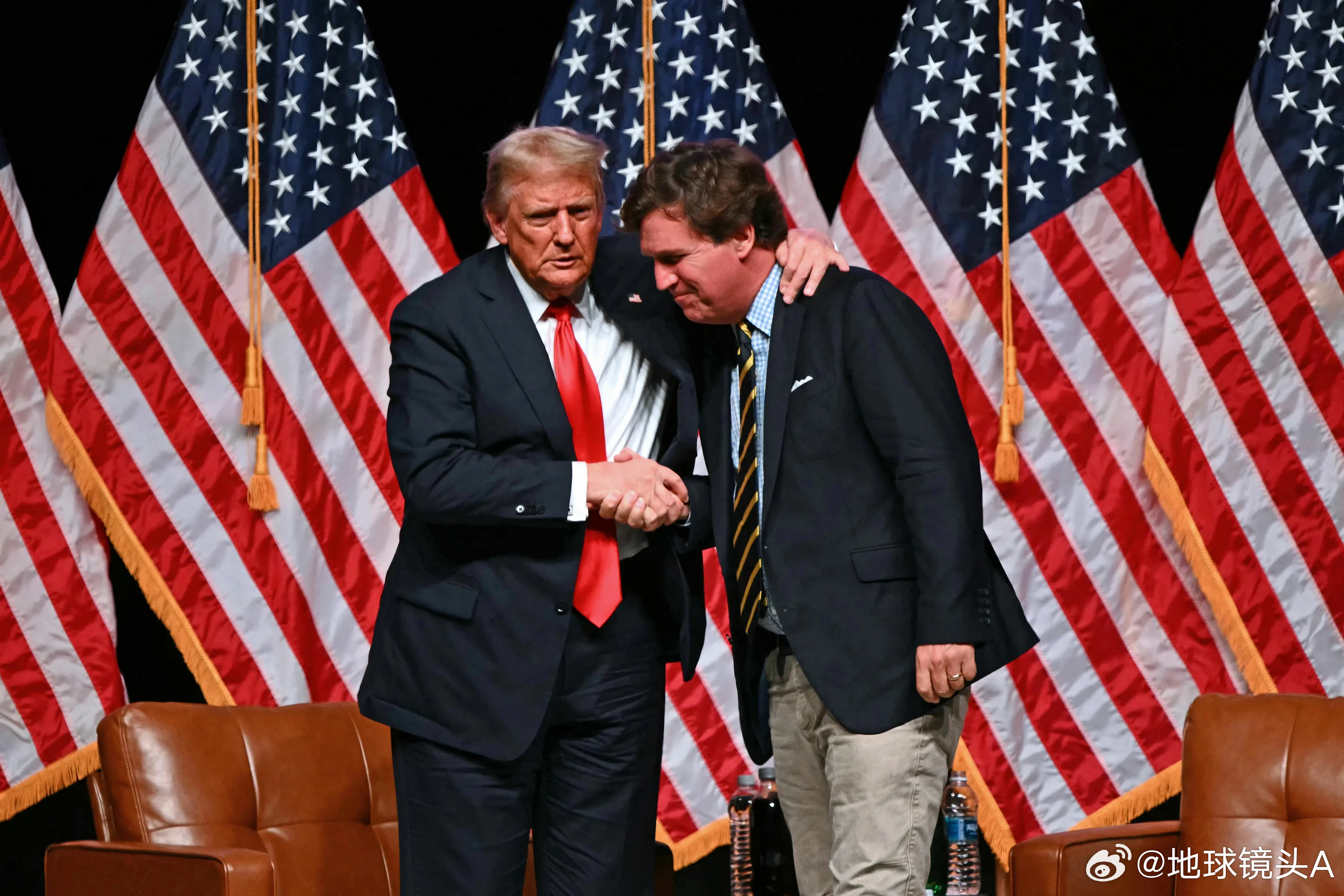 伊朗亮底线 前狐狸台名嘴，现独立评论员的塔克・卡尔森已经被 MAGA 阵营开除了