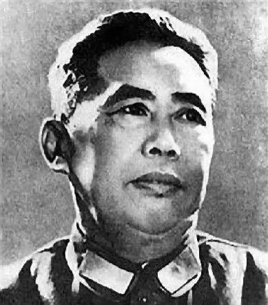 对于谢富治的功过是非，不同的人有不同的看法，围绕在他生前身后的，有着太多扑朔迷离