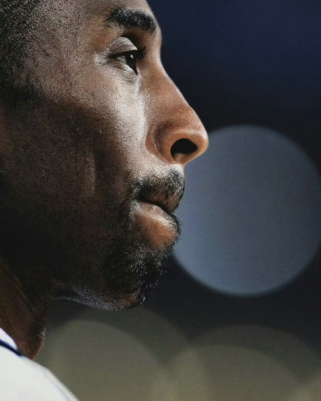 要相信自己的努力一定配得上未来的荣耀，不论跌倒还是失败，还在战斗就有希望❤️科比