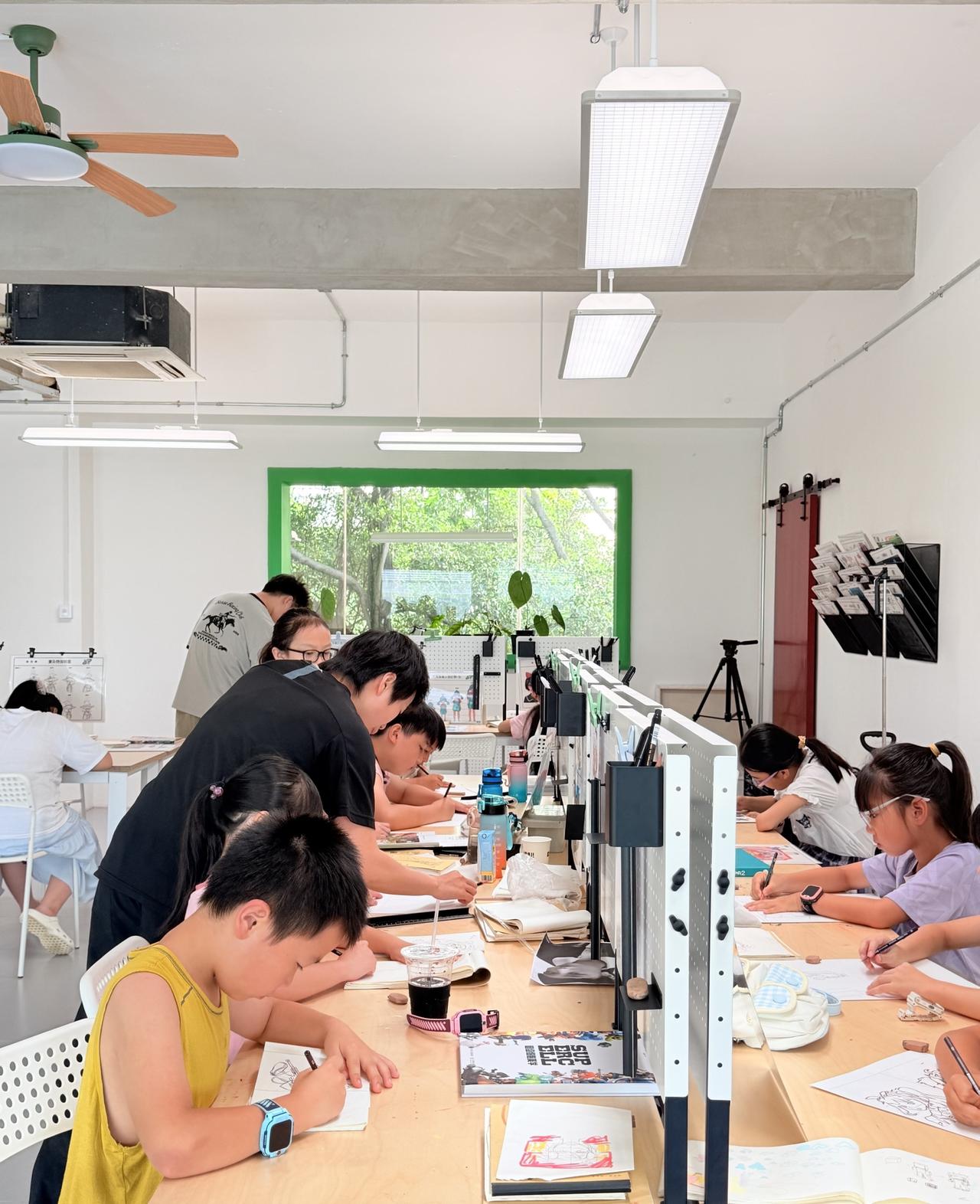 你发现了吗❓
暑假各大培训班 都在招收数理化老师！
急需❗❗薪资也不低，比普通企
