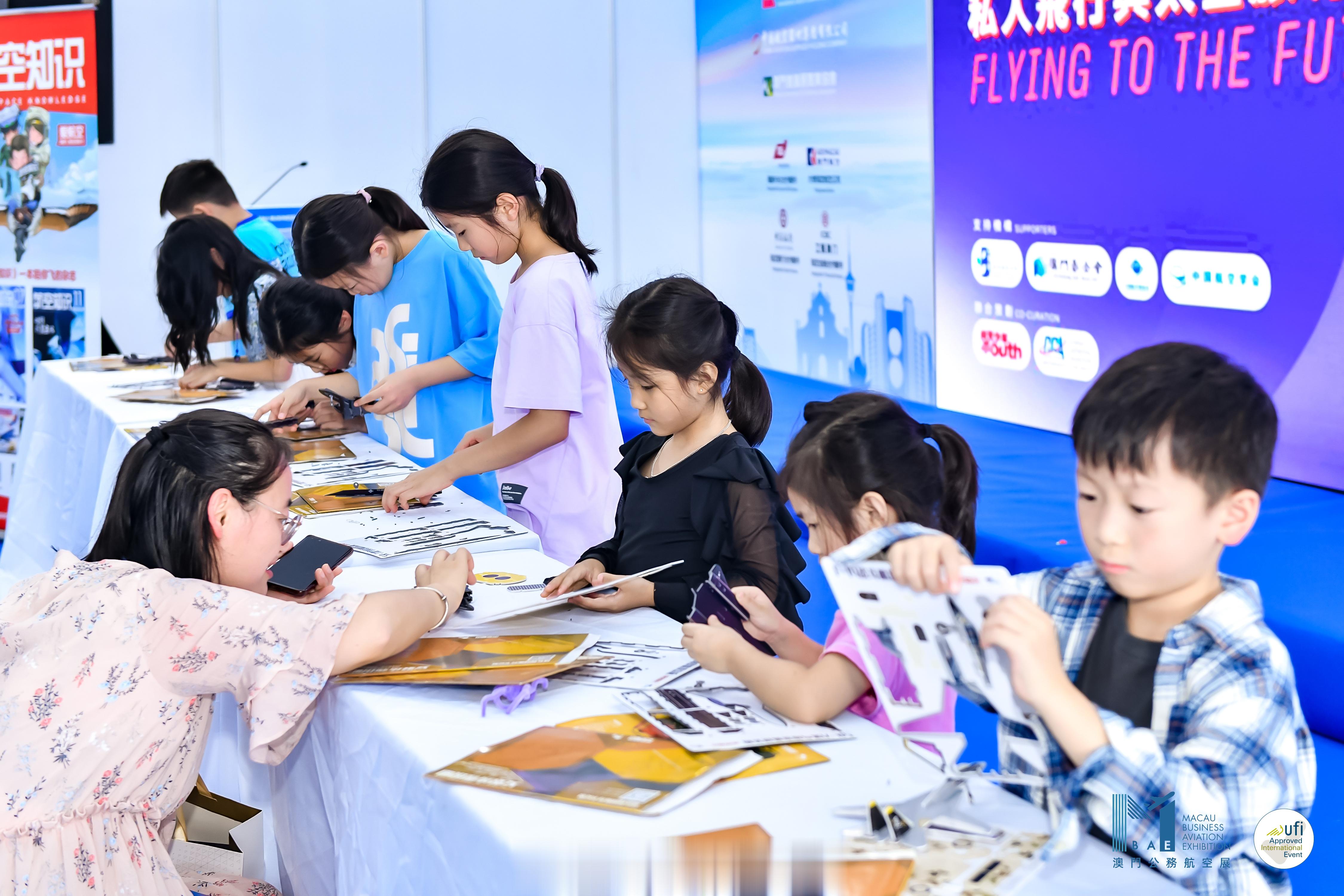 【航知主体活动空降公务机展】11月11日，在第12届澳门公务航空展第二天，主题为